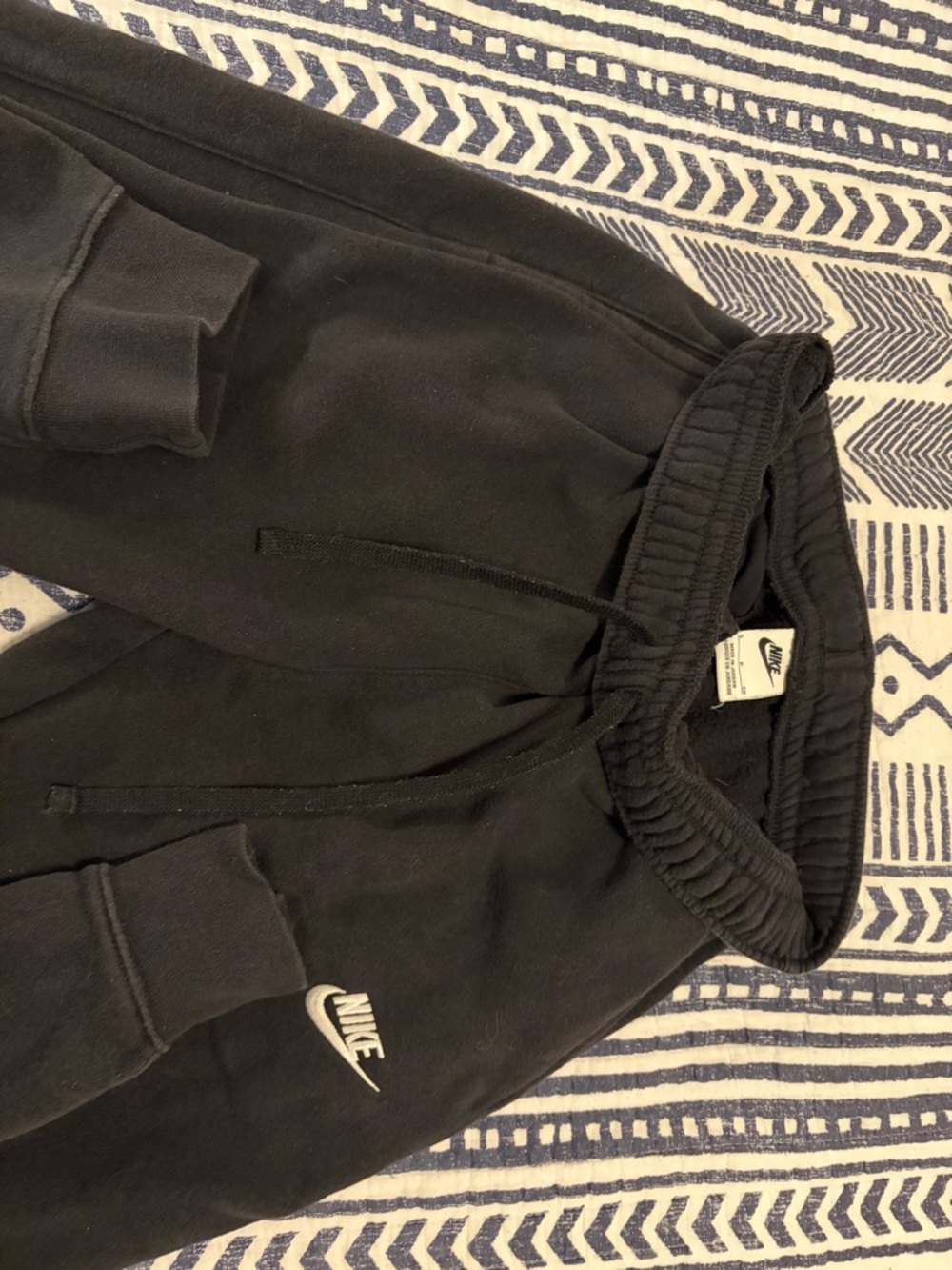 Nike Men’s Black Joggers with White Swoosh Logo - Picture 2 of 3